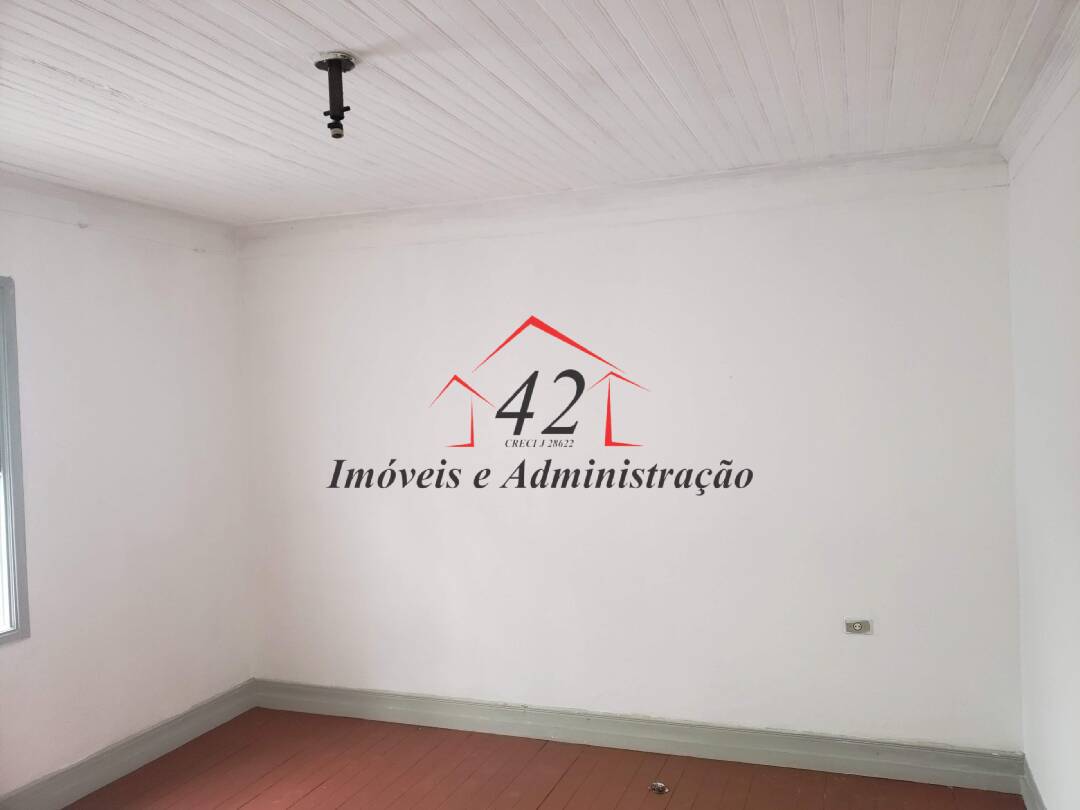 Casa para alugar com 2 quartos, 75m² - Foto 8