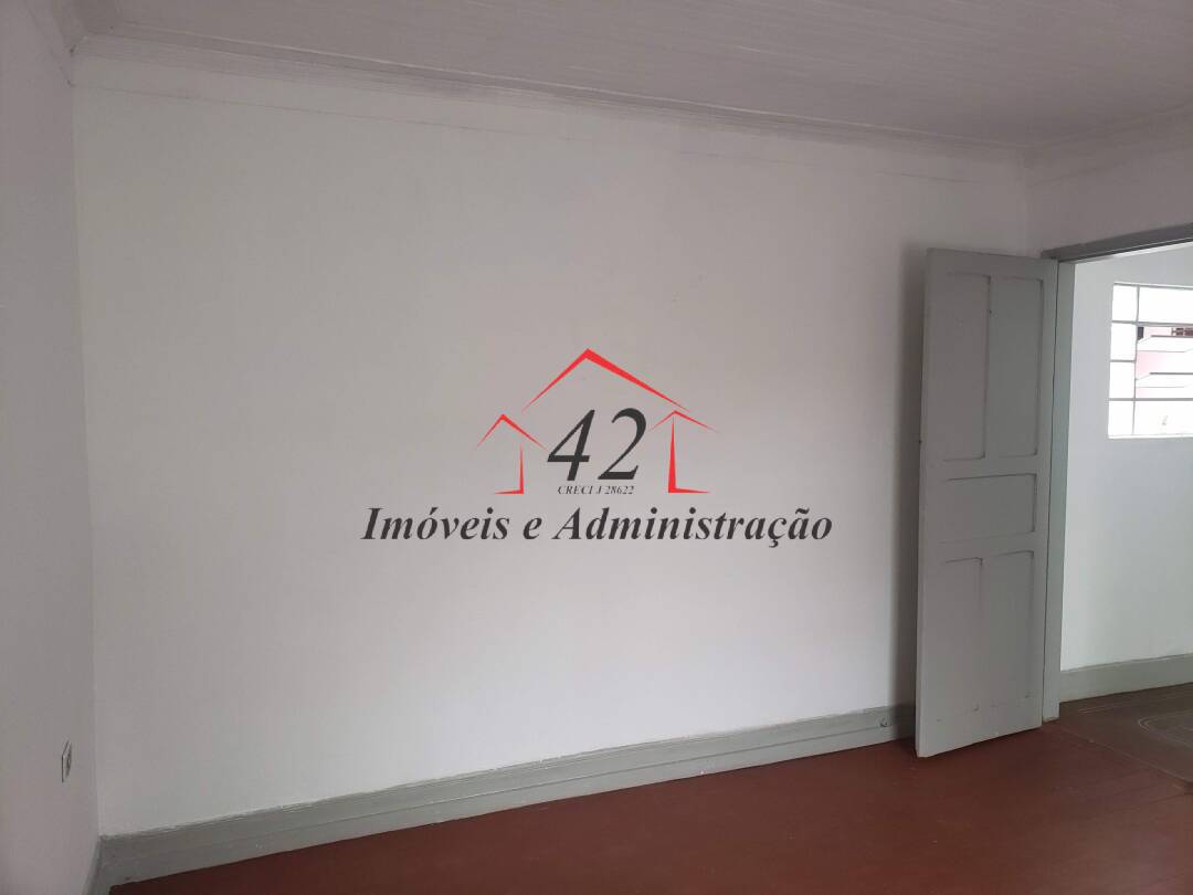 Casa para alugar com 2 quartos, 75m² - Foto 11