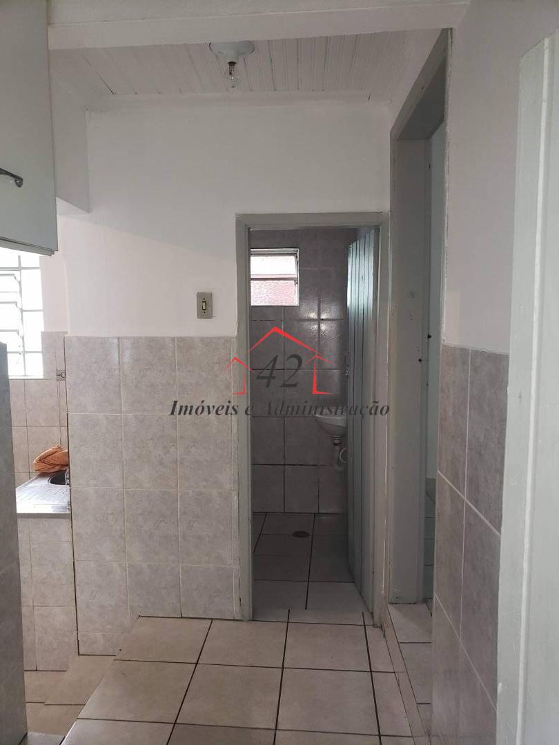 Casa para alugar com 2 quartos, 75m² - Foto 21