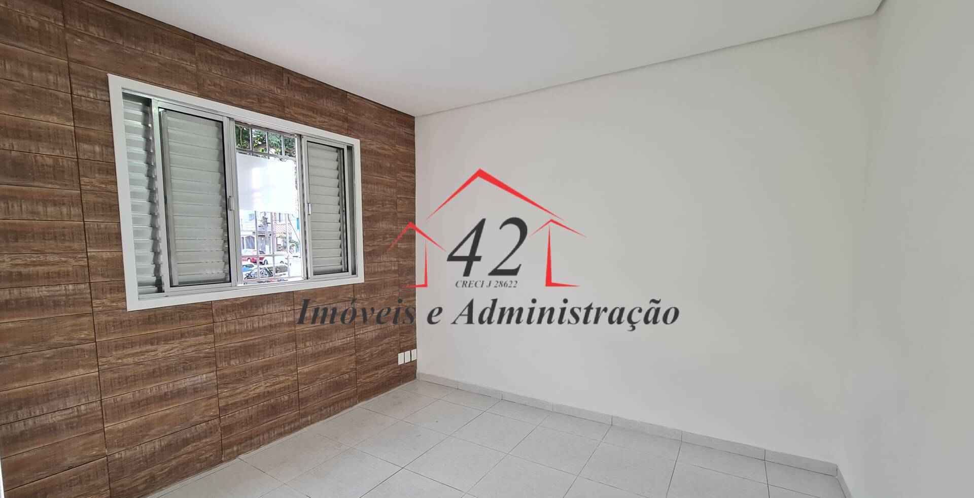 Casa à venda com 2 quartos, 80m² - Foto 2