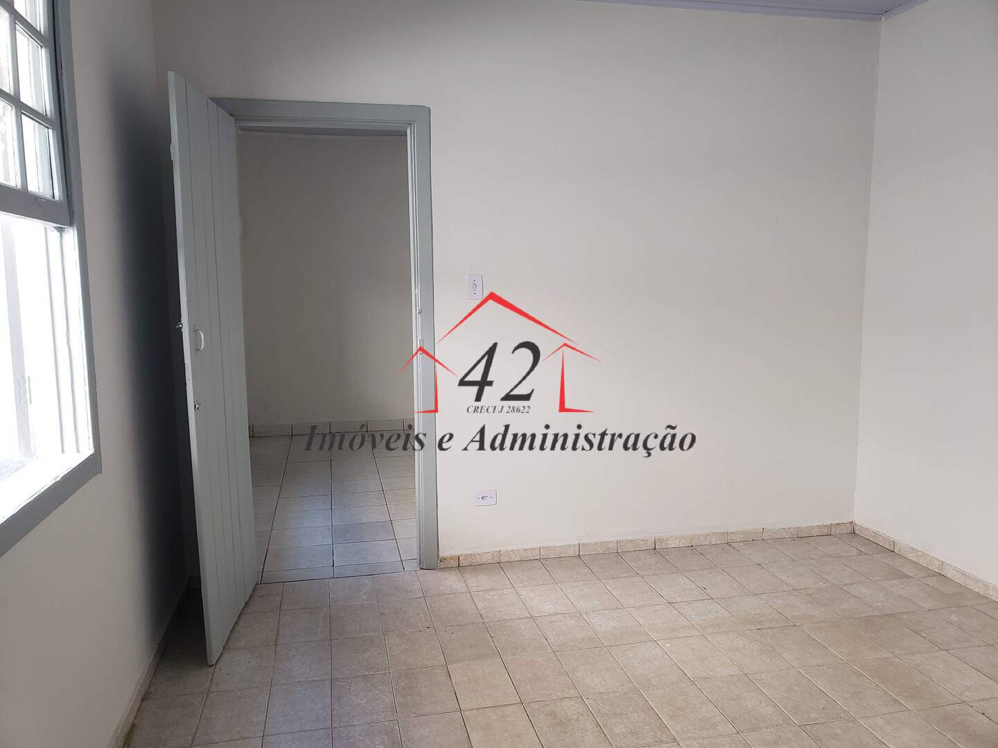 Casa para alugar com 1 quarto, 70m² - Foto 8