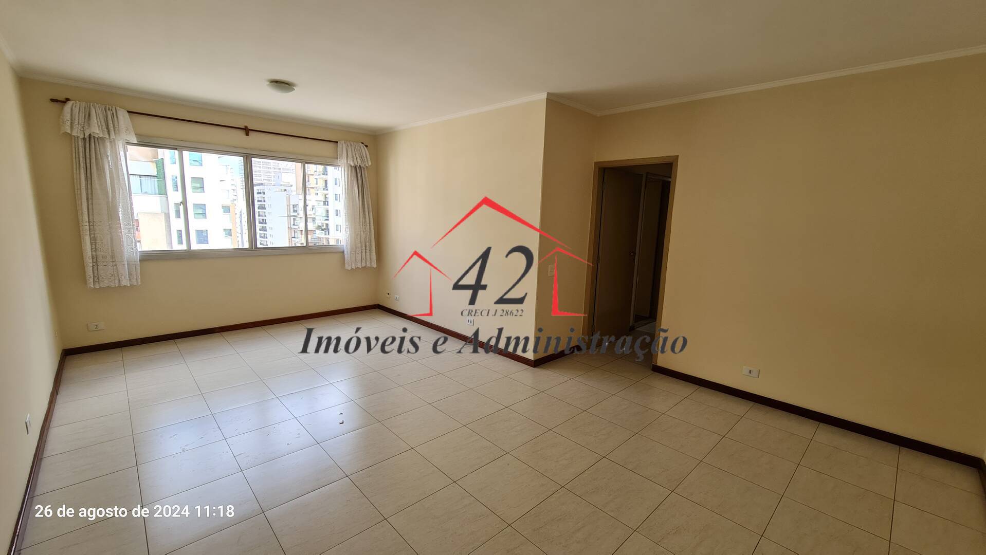 Apartamento para alugar com 3 quartos, 105m² - Foto 1