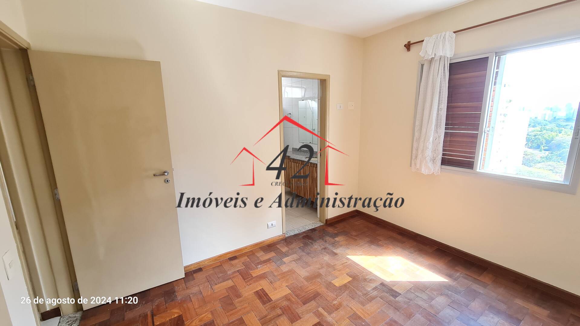 Apartamento para alugar com 3 quartos, 105m² - Foto 13