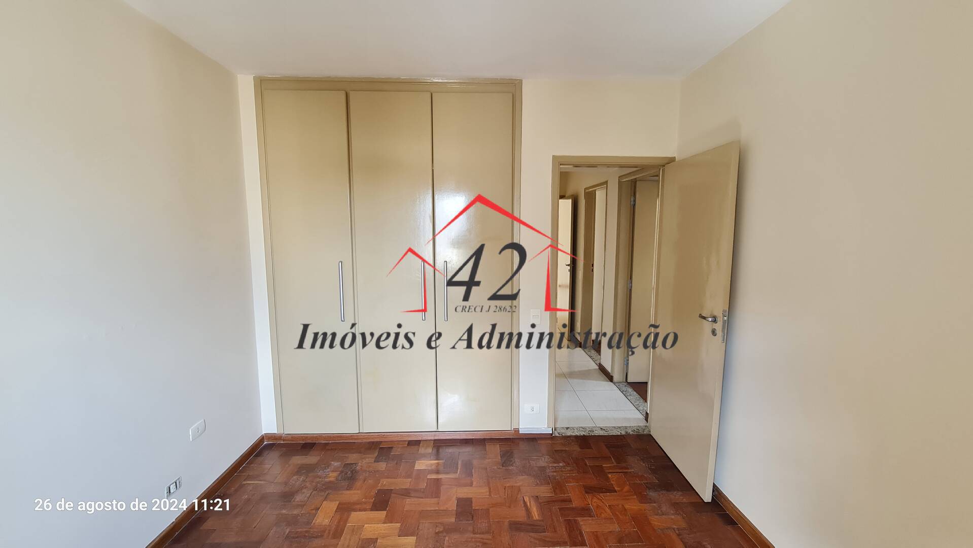 Apartamento para alugar com 3 quartos, 105m² - Foto 14