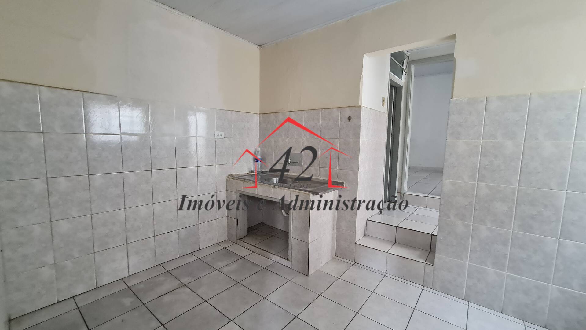 Casa para alugar com 2 quartos, 75m² - Foto 12